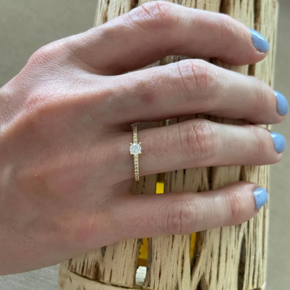 Anel Solitário Ouro 18k - 750 Pedra 3 Mm Zircônias Laterais